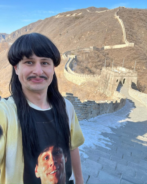 Quem é Oliver Tree? Confira as músicas do cantor que morreu em acidente de helicóptero no RJ