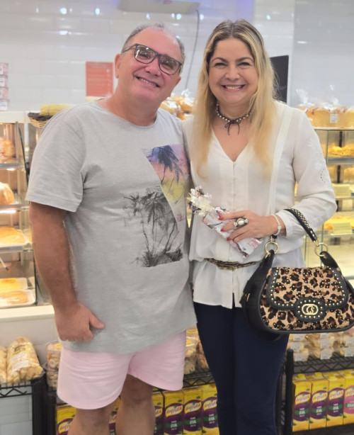 #Migs - Tarde de Café com o querido amigo o empresário Carlinhos Mesquita em café badalado. Chics!!! - (Arquivo Pessoal)