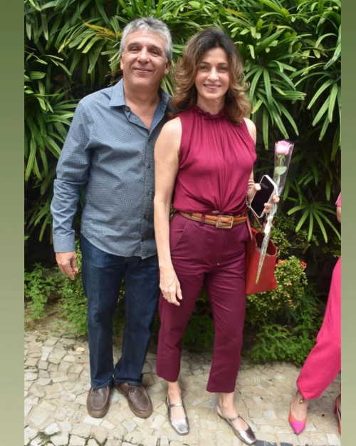 #Amor - Um click dos queridos Nelson Nery Costa & Lavínia Brandão em Café da Manhã realizado no Dia Internacional das Mulheres (8/3). Chics!!! - (Magal Santos)
