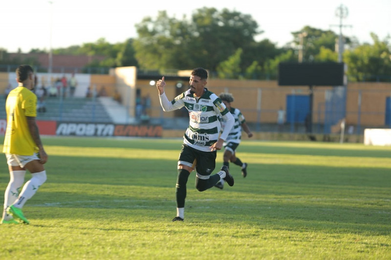 Manoel é o principal ídolo e goleador do Jacaré. - (Divulgação / Altos)