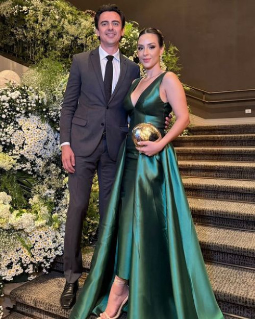  #Casamento - Um click da querida Mandy Pessoa com o belíssimo vestido da - Nova Coleção FIL-Á-FIL - by Polyana Melo / Zelita Melo, & o marido Severo Ulisses no casamento da Ludmila Eulálio de Araújo & Igor Carvalho, no Palácio Tangará em Sampa. Chics!!! - (Arquivo Pessoal)