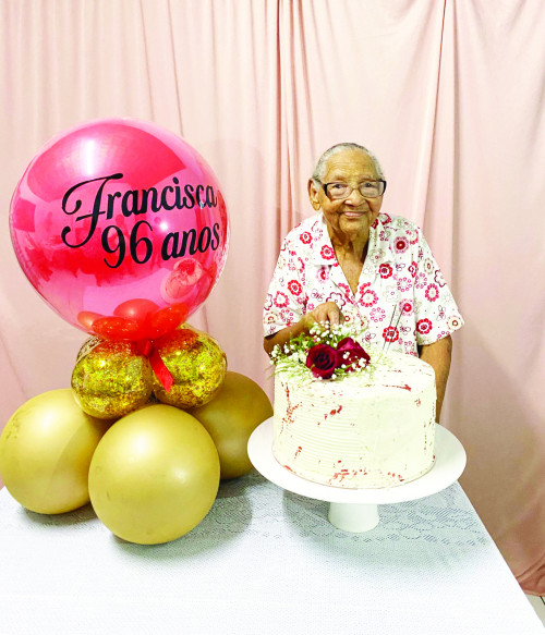 Minha tia-avó Francisca de Sales Sousa, completou seus 96 anos de vida, dia 29 de janeiro. Que Deus e Nossa Senhora lhe abençoe com saúde e muitos anos de vida. - (Daniel Cardoso)
