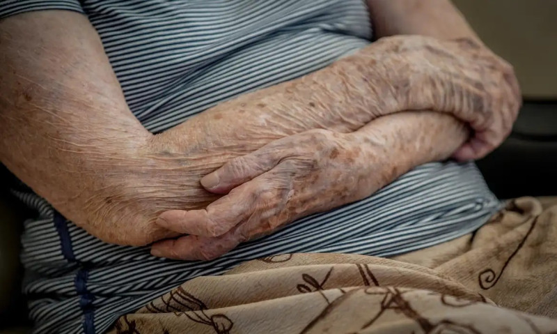 A maioria das denúncias de violência envolviam idosos acima de 80 anos - (Rafa Neddermeyer/Agência Brasil)