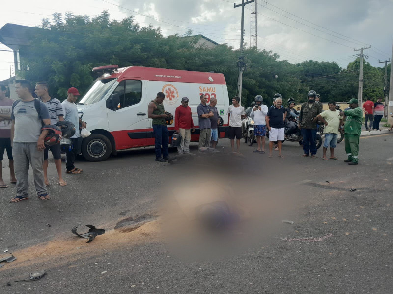 Motociclista morre após colidir com caminhão na zona Leste de Teresina