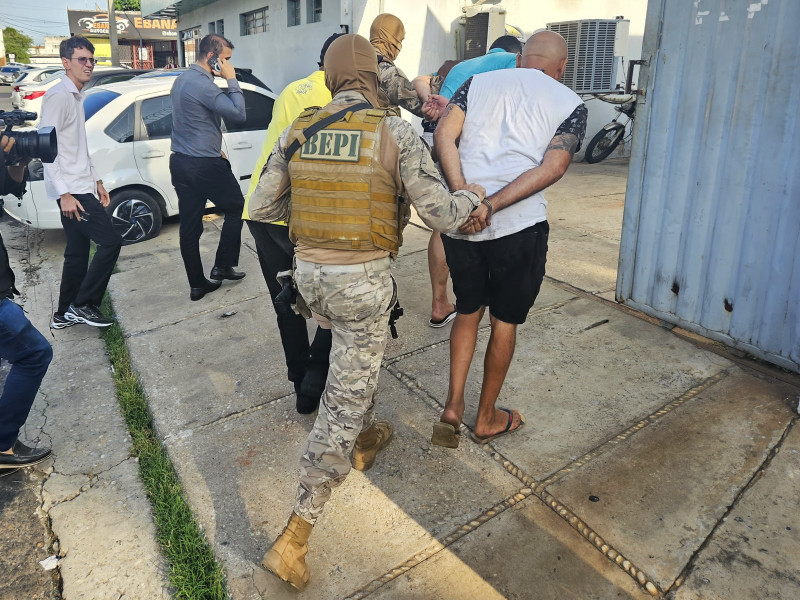 Os presos compravam motos oriundas de roubo e as revendiam pelo dobro do valor. - (Jailson Soares/O Dia)