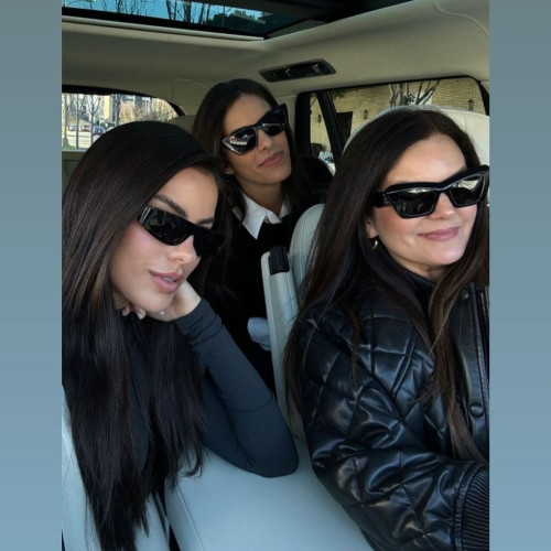 #Férias - Um click das queridas Eduarda, Eliane com a mãe Iracema Portella em tempo de férias. Chics!!! - (Arquivo Pessoal)