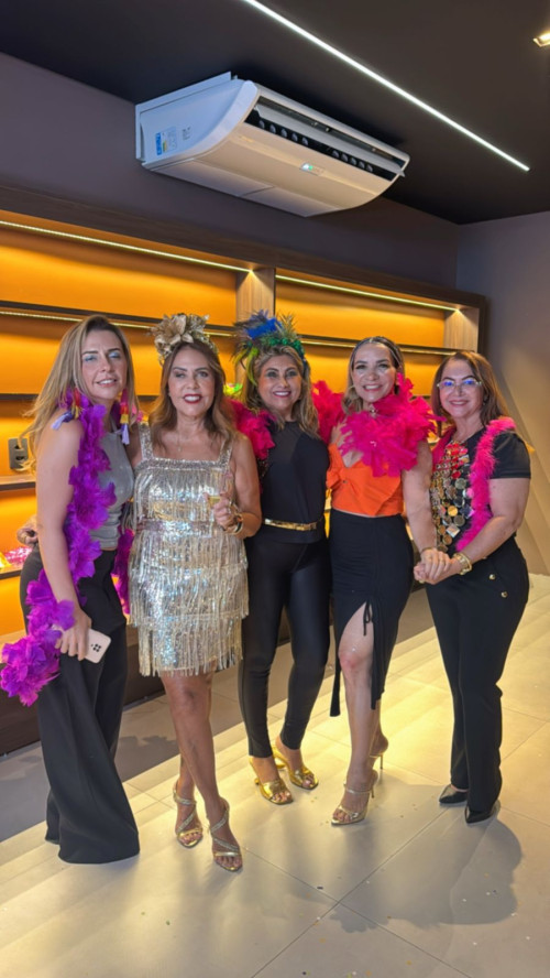 #SPA - Um click da querida Honorina Paes Landim no lançamento do seu SPA com festa realizada em clima de Carnaval. Chics!!! - (Joilza Leitão)