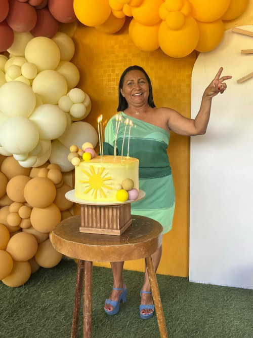 Professora e decoradora, Maria Antônia Santos celebrou seu novo ciclo de vida dia 31 de agosto, ao lado de amigos e familiares em sitio de União. - (Daniel Cardoso)