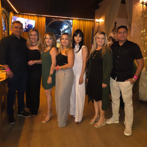   #Lançamento do Programa Turismo Meio - Edição Dubai - by @jayannamsoares na @tvmeiooficial - com as presenças de familiares e amigos em evento animado. Chics!!! - (Luciêne Sampaio)