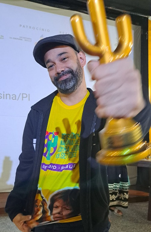 O cineasta Monteiro Júnior Filme “Estalos” recebeu 7 Troféus em Premiação do 18° Encontro Nacional de Cinema e Vídeo dos Sertões