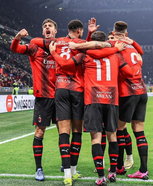 Europa League: Milan vence Rennes e assume liderança da competição