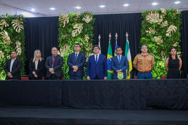 Mesa de honra da formatura de aprovados no concurso da polícia civil do Piauí - (Ascom SSP)