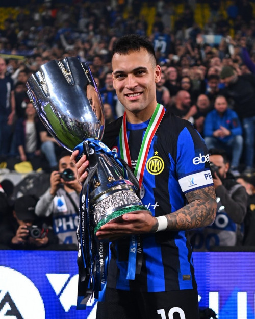 Inter de Milão conquista Supercopa da Itália com gol no fim
