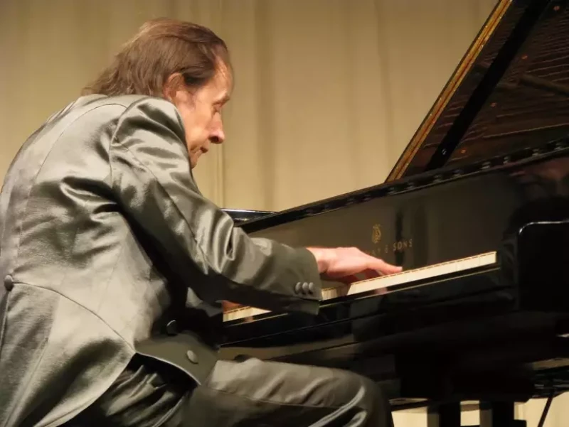 Morre o pianista Arthur Moreira Lima aos 84 anos, em Florianópolis