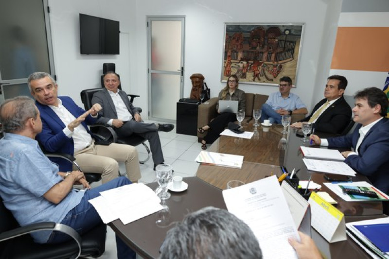 Alepi debate reestruturação de dívidas com secretários da Fazenda e Planejamento