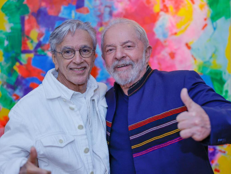 Caetano Veloso ao lado do presidente Lula - (Ricardostuckert/pr)