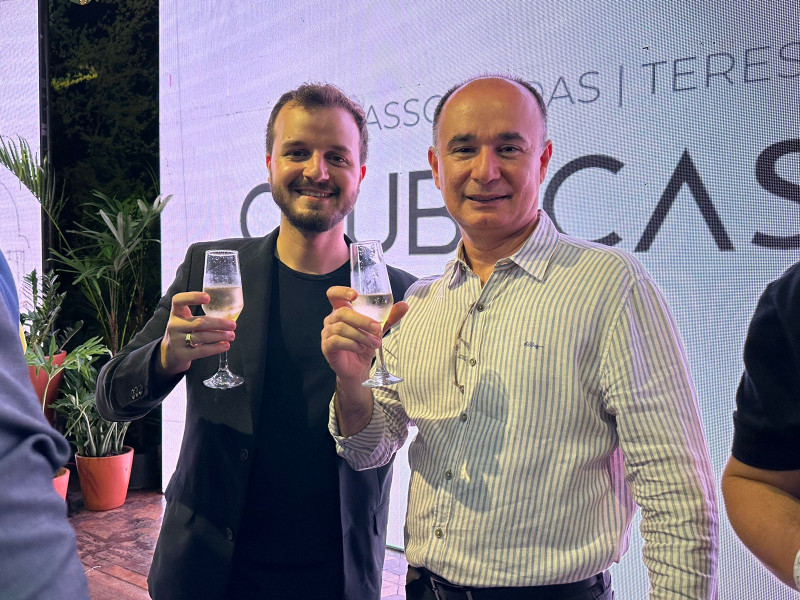 #Lançamento Club&Casa Design em Teresina - Click's do empresário José João Filho, que participou do lançamento do Club&Casa Design, na terça-feira (26/9). Chics!!! - (Divulgação)