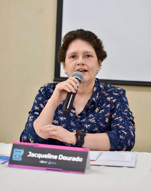 Professora Jacqueline Dourado - (Arquivo Pessoal)