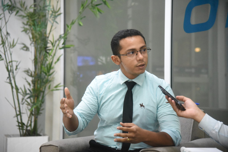 Janderson Santos, contador eleitoral  - (Assis Fernandes / O DIA)