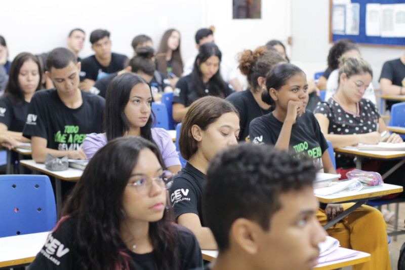 Os estudantes, além de se preocuparem com a composição do texto, devem ficar atentos ao conteúdo que vão apresentar - (Divulgação/CEV)