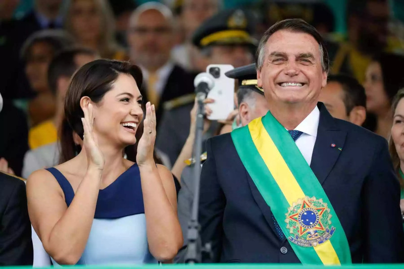 Jair Bolsonaro e Michelle Bolsonaro - (Reprodução)