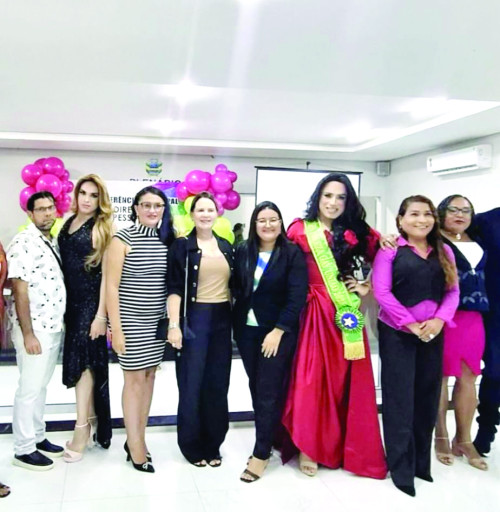 Claudiomar, Russa Campos, Leonna, Maria Clara Medeiros (primeira de dama de União), Lauriane Monção (secretária de Assistência Social e Cidadania), Catarina Will, Joseane Borges (diretora de promoção da Cidadania da Sasc) e Maria Laura dos Reis (pres. do Grupo Piauiense  de Transexuais e Travestis do Piaui) participaram da 1ª Conferência Mun. dos Direitos das Pessoas LGBTQIA+  na cidade de União. - (Arquivo Pessoal)