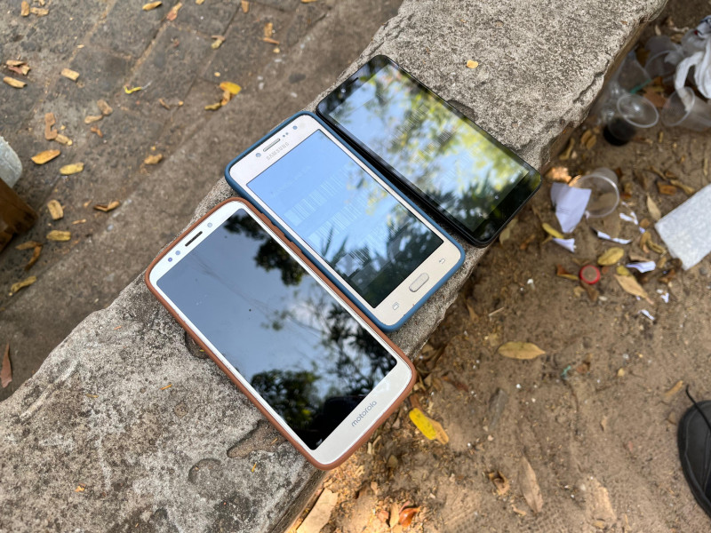 Celulares apreendidos na Praça da Bandeira, Centro de Teresina - (Divulgação/SSP)