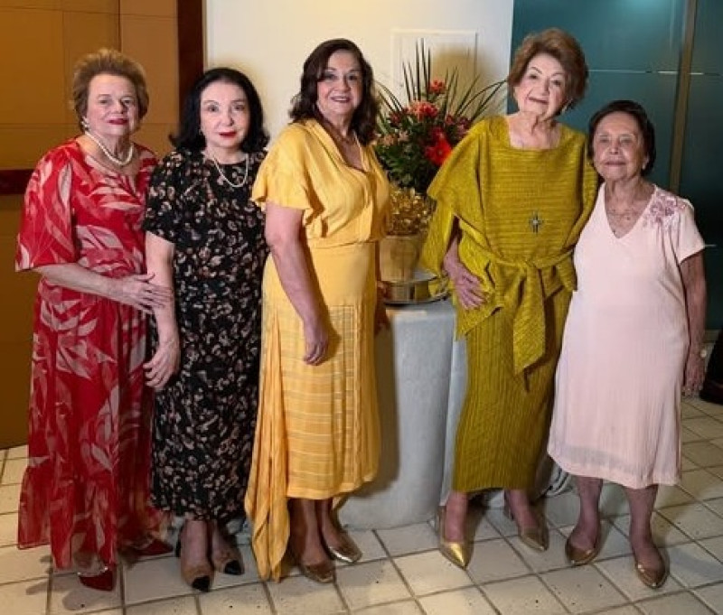 #Migas - Parabéns para a querida Conceição Maria Freitas Tapety (99 anos)!!! Comemorou a data com familiares e amigos. Um click da aniversariante com Maria Lúcia Silveira, Maria Amélia Tajra, Eliane Nogueira e Teresinha Melo Freitas. Chics!!! - (Arquivo Pessoal)