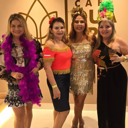 #SPA - Um click com a querida Honorina Paes Landim, Francisca Brito e Clemilda Bandeira no lançamento do seu SPA com festa realizada em clima de Carnaval. Chics!!! - (Luciêne Sampaio)