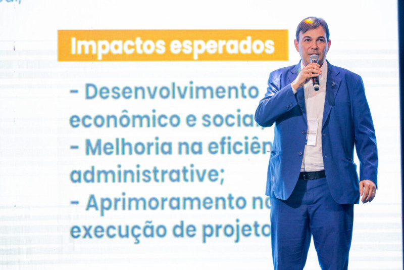 André Macedo em palestra sobre a IA no Governo do Piauí - (Divulgação CCOM)