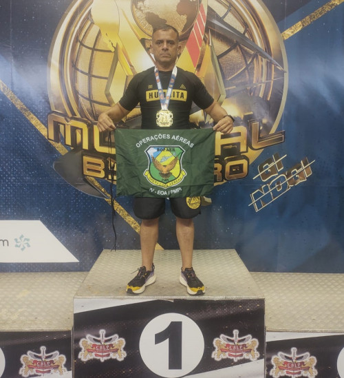 Piauiense de 51 anos é campeão mundial de jiu-jitsu em Fortaleza - (Divulgação / PMPI)