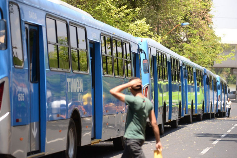 Empresa Timon City anuncia fim das atividades e usuários podem ficar sem transporte - (Foto: Assis Fernandes/O Dia)