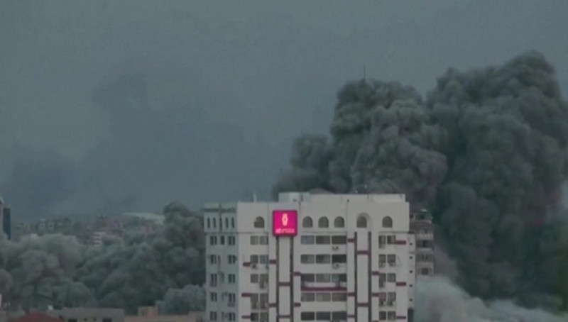 Imagens da destruição na faixa de gaza após ataques de Israel - (Reprodução Transmissão TV Brasil)
