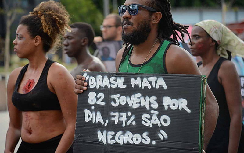 No Brasil, polícia executou 778 mil jovens negros nos últimos 20 anos - (Fernando Frazão/Agência Brasil)