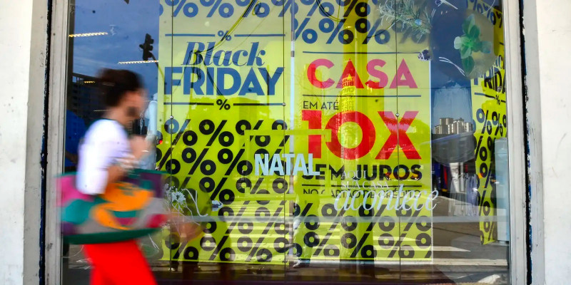 Black Friday: expectativa de preços baixos empolga clientes; vendas devem bater recorde