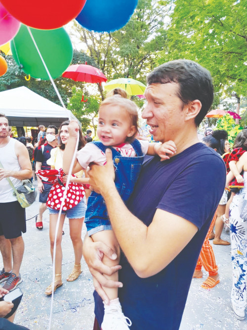 Leonardo Medeiros e a filha Ágatha Maria - (Arquivo pessoal)