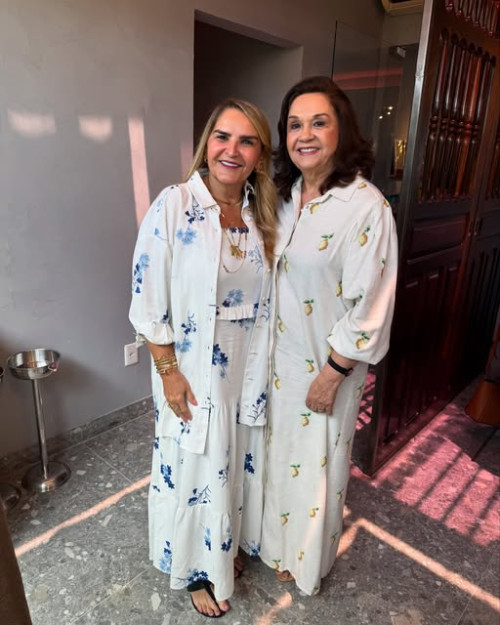 #Migas - Um click das queridas Fernanda Carneiroo e Eliane Nogueira em reunião badalada. Chics!!! - (Arquivo Pessoal)