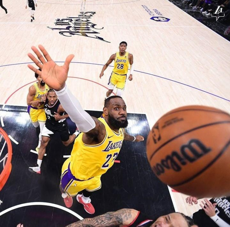 Lakers vencem Clippers de virada na NBA com show de LeBron - (Reprodução/Instagram)