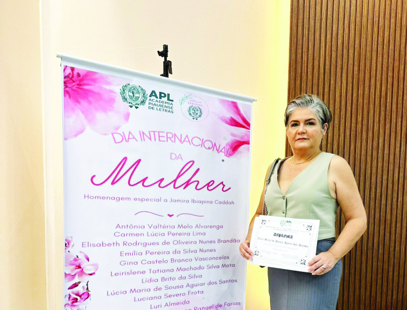 Dra. Lucia Santos, presidente do Simepi , foi uma das homenageadas pela Academia Piauiense de Letras (APL) em evento alusivo ao Dia Internacional da Mulher. Na solenidade foi prestada homenagem a mulheres que contribuem para o engrandecimento do Piauí. - (Arquivo Pessoal)