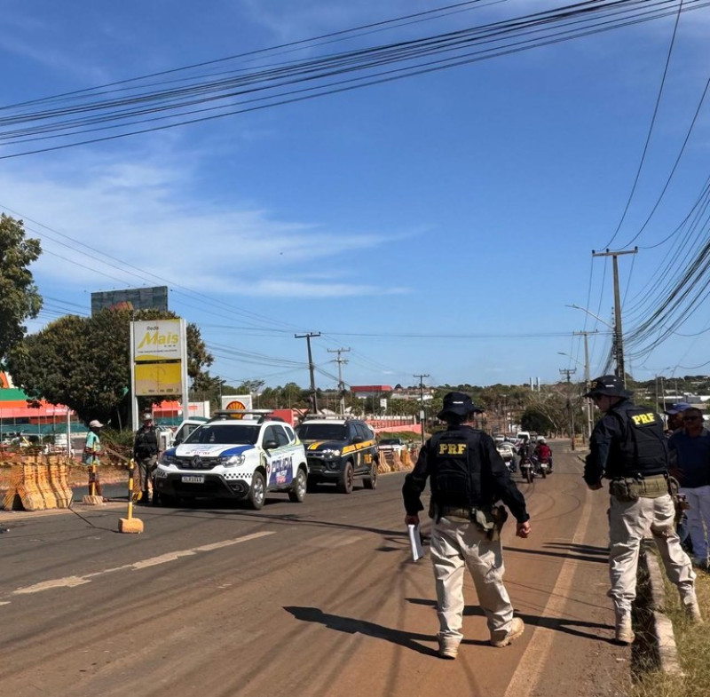 Homem é preso pela PRF após alterar local de acidente na BR-343, em Altos (PI) - (Divulgação / PRF)