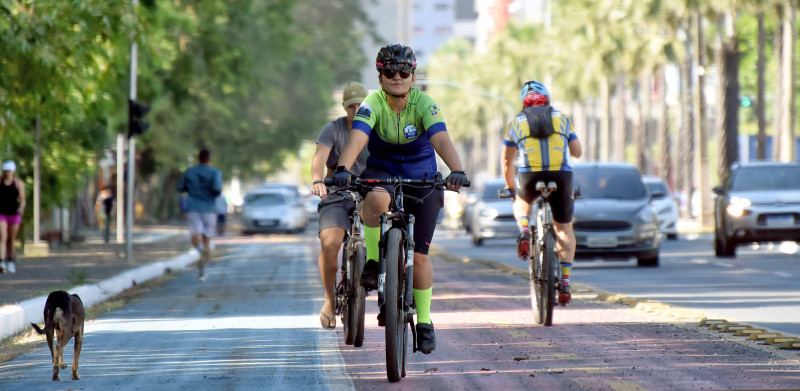 Com 65 km de ciclovias, bicicleta é alternativa econômica para se locomover por Teresina