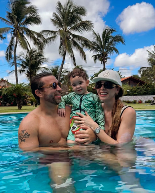 #Feriado - Um click dos queridos Marden Menezes & Mariel Oliveira com o filho Tomaz curtindo o feriado da Semana Santa. Chics!!! - (Arquivo Pessoal)
