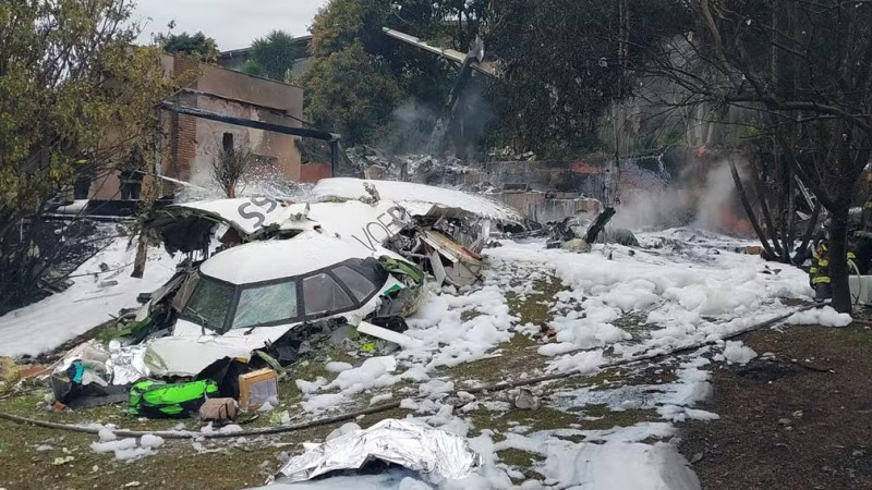 Queda de avião em Vinhedo: pelo menos 24 corpos já foram retirados