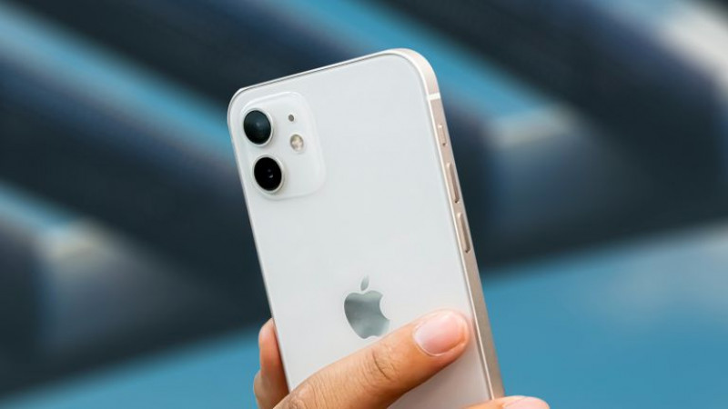 Após excesso de radiação, modelo de IPhone vai receber atualização da Apple