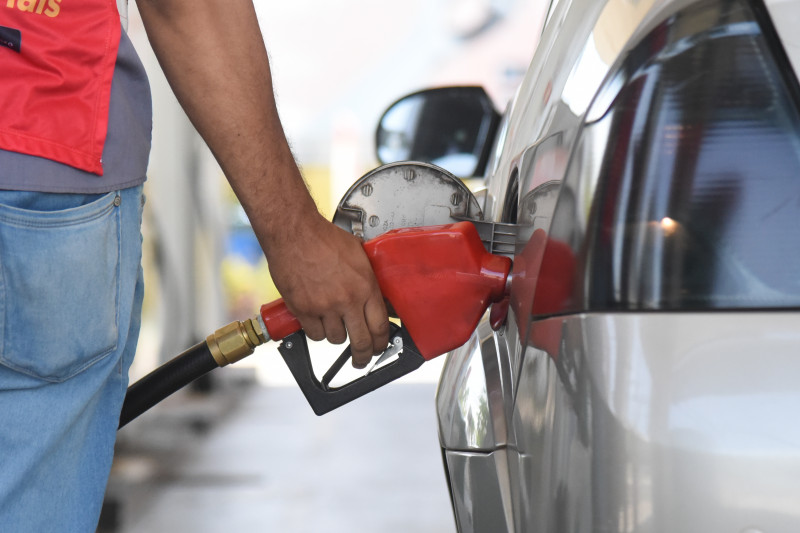 Valor da gasolina comum chega a R$ 6 em Teresina - (Arquivo O DIA)