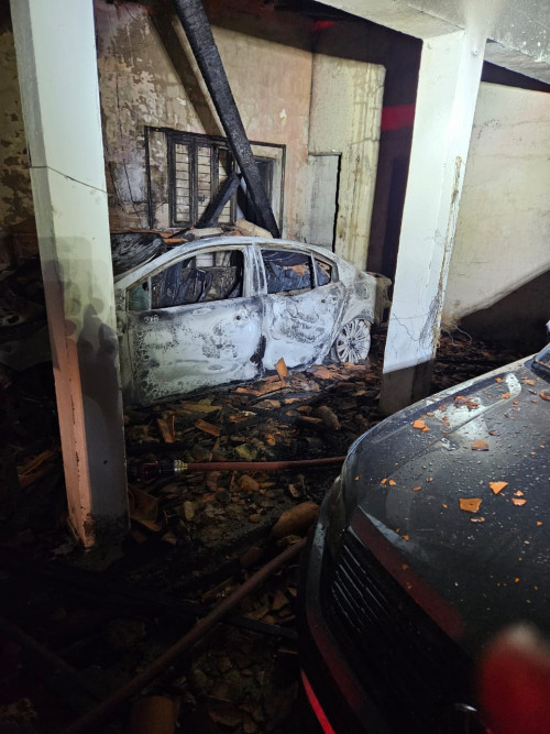 Incêndio atingiu residência no bairro Pirajá - (Reprodução/Whatsapp)