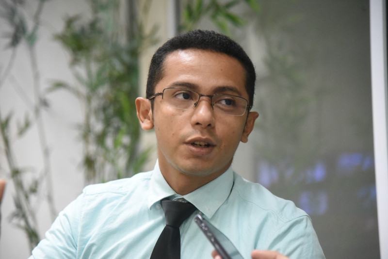Janderson Santos, contador eleitoral  - (Assis Fernandes / O DIA)