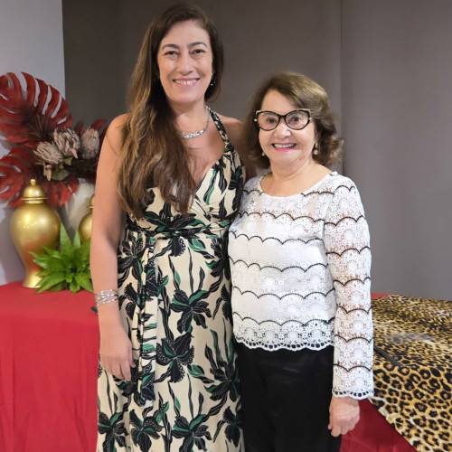#Páscoa - Um click das queridas na reunião de Páscoa do Lótus Clube de Teresina - Rosa Dantas e Josélia Dantas. Chics!!! - (Luciêne Sampaio)