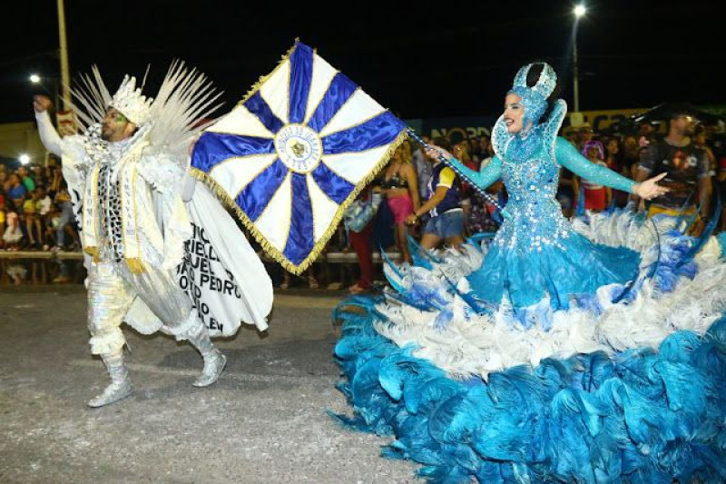 Carnaval no Litoral do Piauí segue neste domingo (02) com concurso das escolas de samba e show de Thulio Milionário