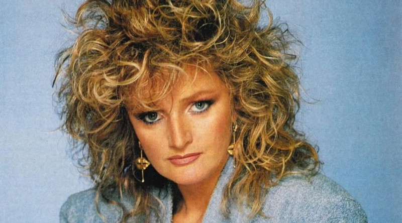 Bonnie Tyler morre aos 75 anos; relembre os maiores sucessos da cantora